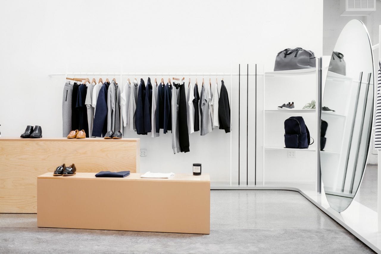 Everlane minimalist clothing store featuring transparent pricing and sustainable fashion