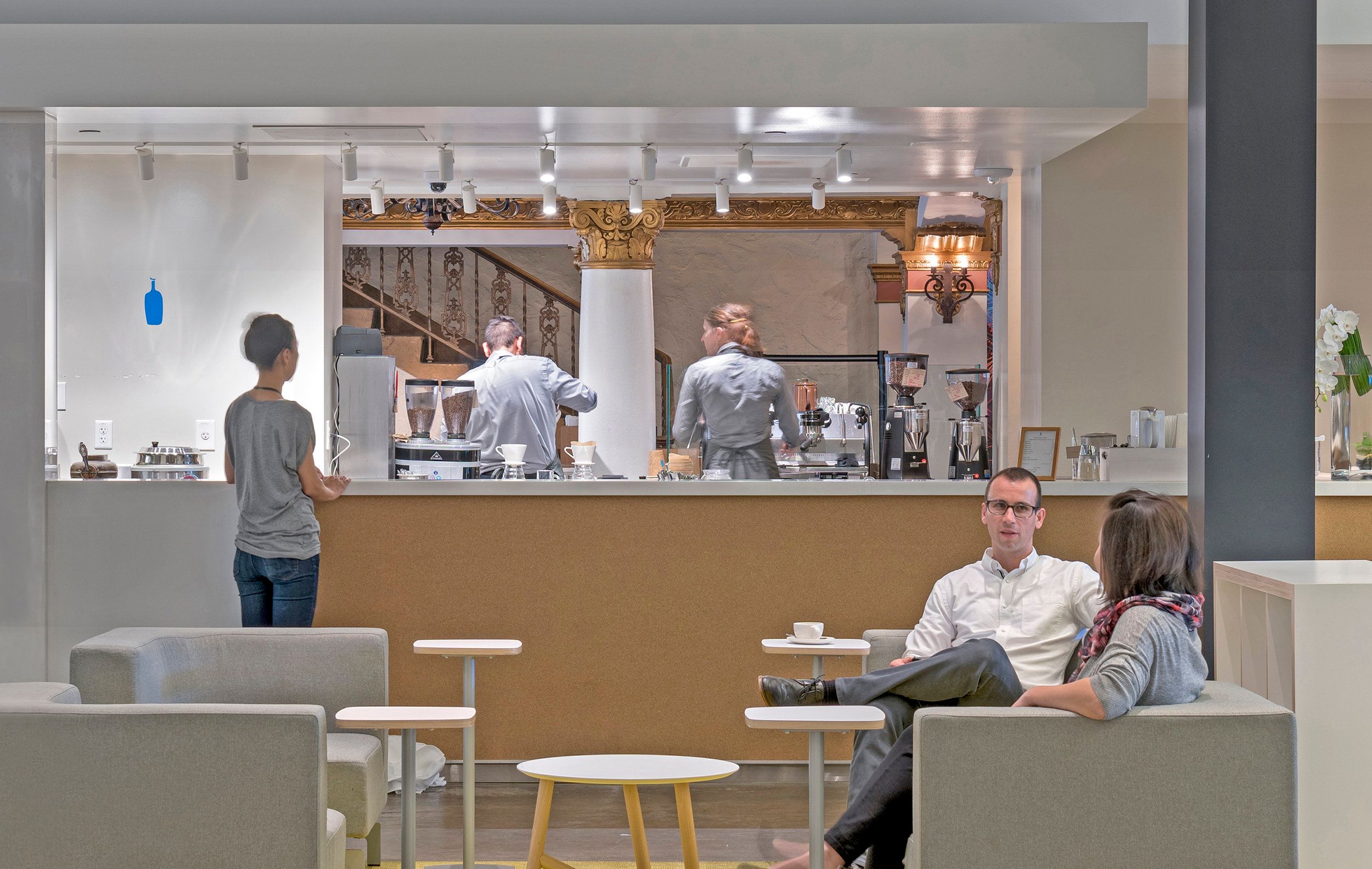Blue Bottle Coffee premium café experience and brand partnership