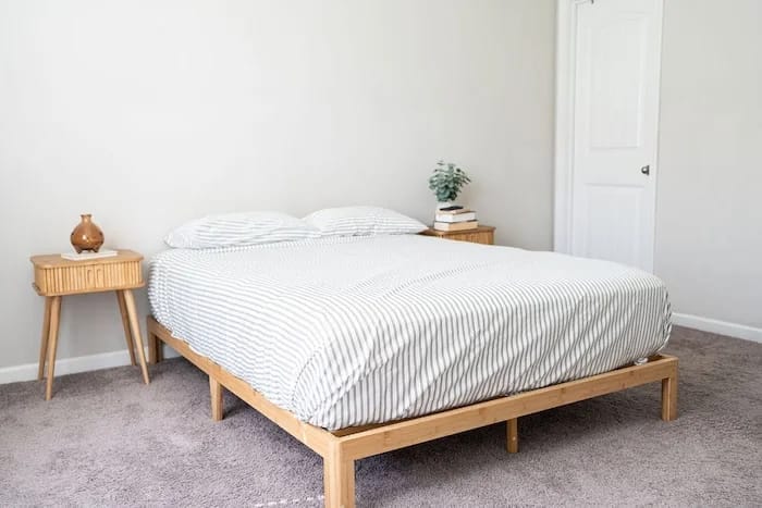 Brooklinen Luxe Sateen Core Sheet Set close-up review