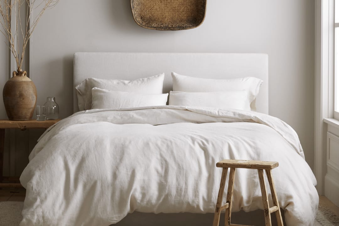 Quince organic cotton bedding set overview from The Everygirl