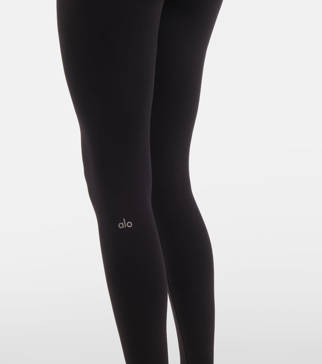 Alo Yoga Airbrush high-rise leggings in black with sleek LA studio yoga aesthetic