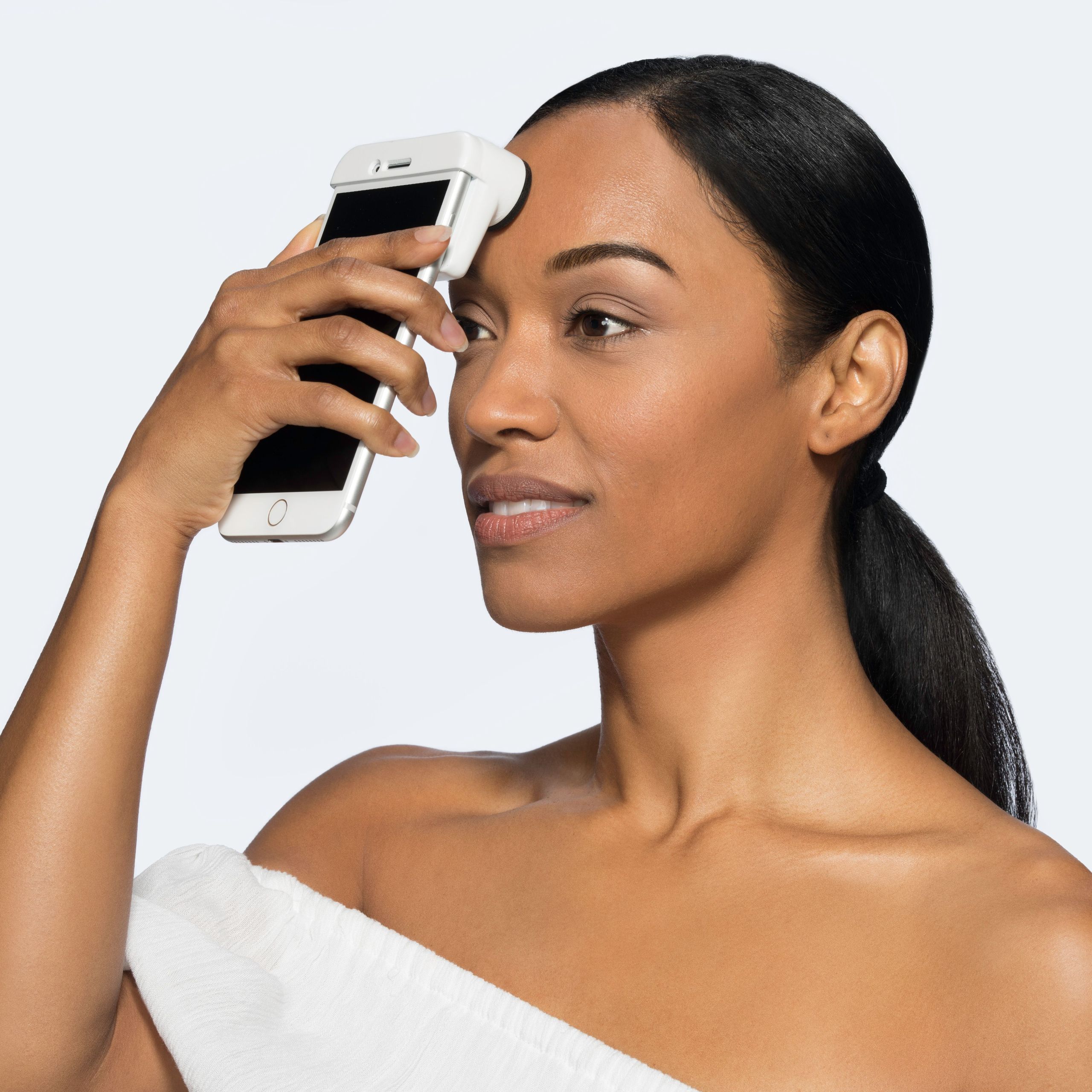 Neutrogena Skin360 SkinScanner smartphone attachment for at-home skin analysis