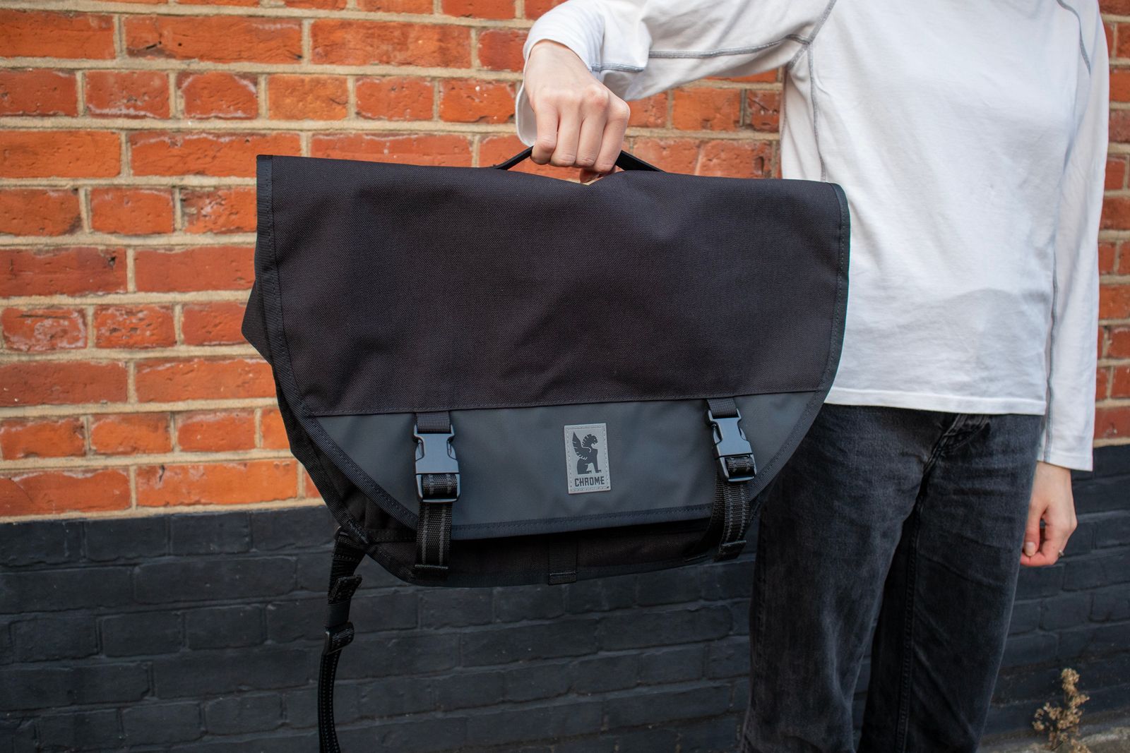 Chrome Industries Citizen messenger bag with iconic seatbelt buckle closure system for urban cyclists