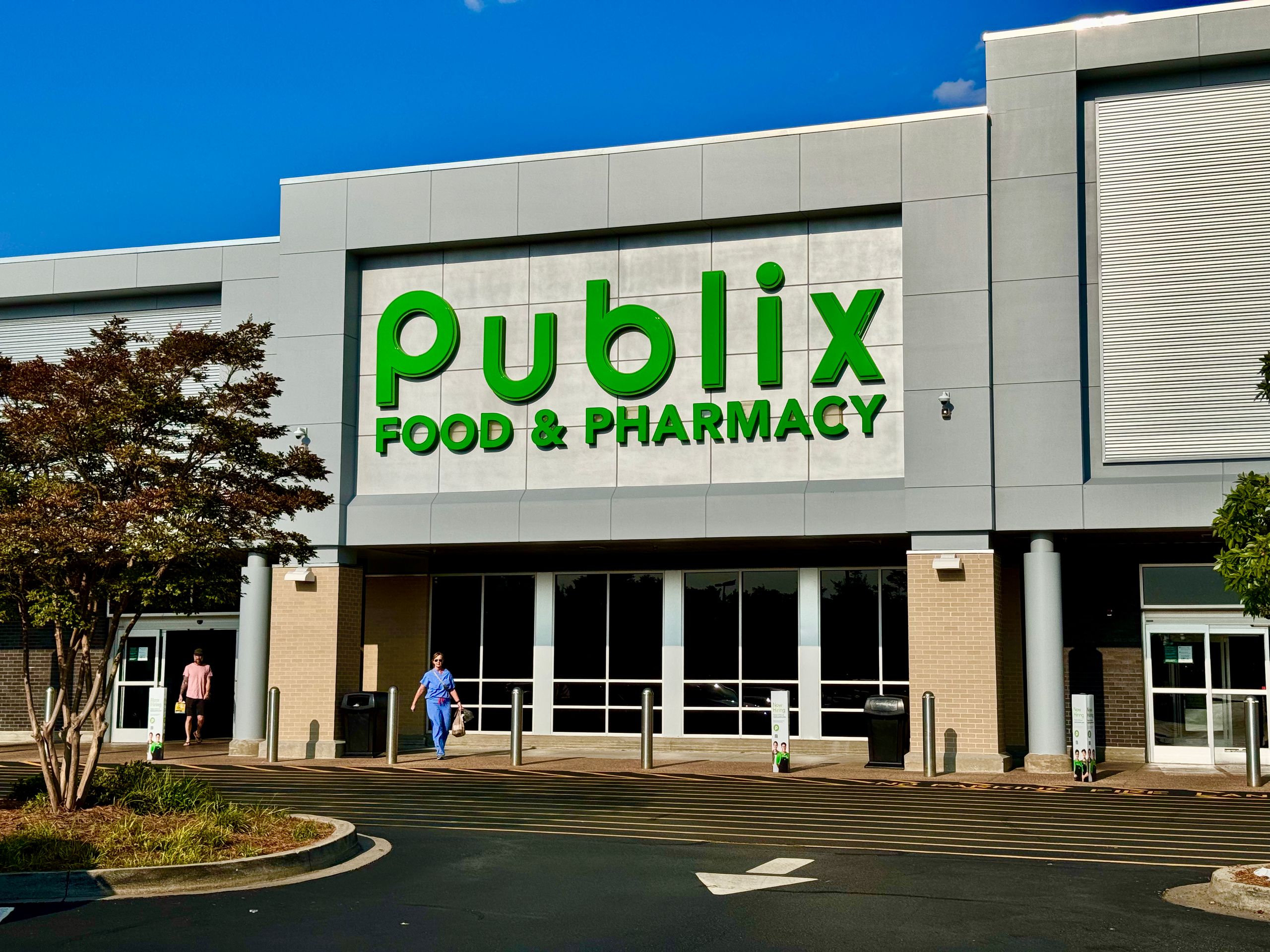 Publix grocery store exterior seen in Farragut Tennessee showing storefront signage