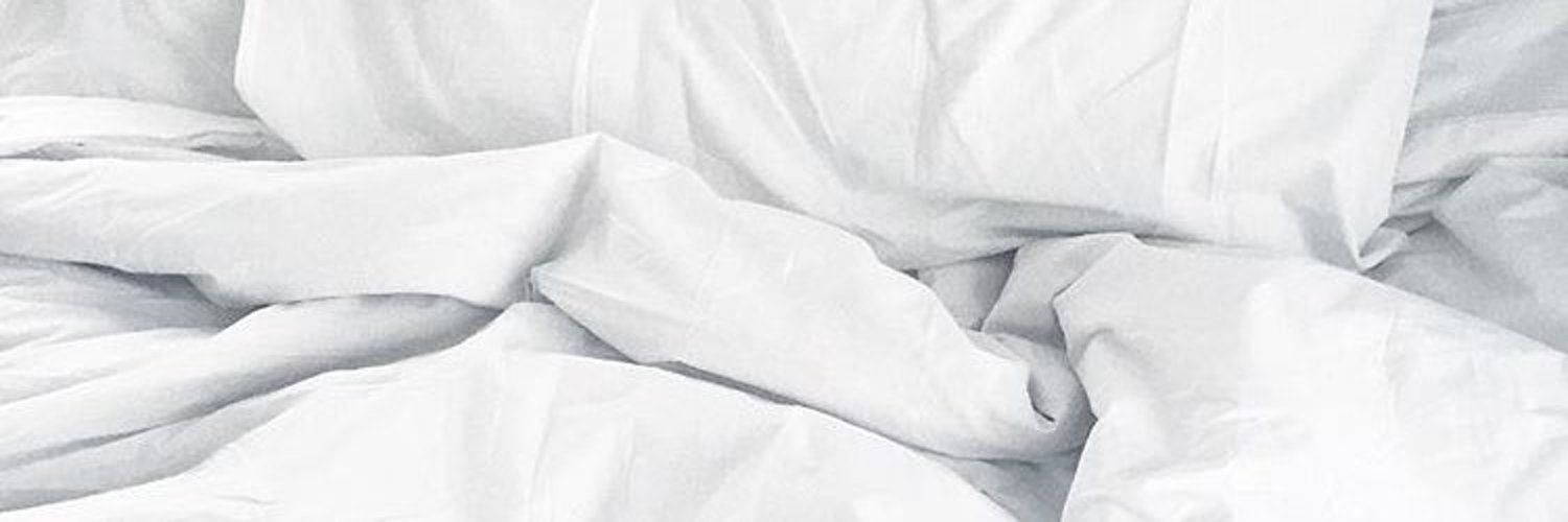 Luxor Linens Banner